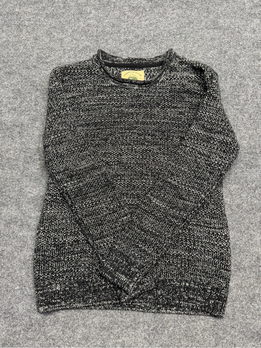 O’ Hanlons Mills women’s Black & White Marled Crewneck Sweater